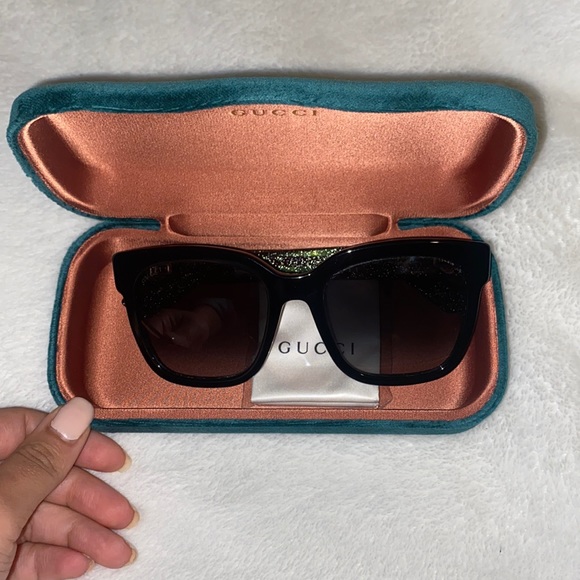 Gucci sunglasses- GG0034S - Picture 3 of 8